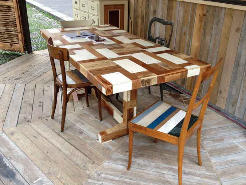 tavolo a fratino di legno riciclato